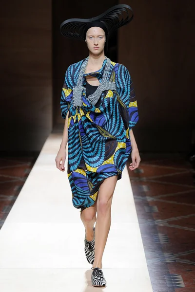 Look 28